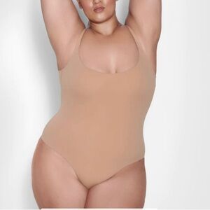 NWT Skims fits everybody square neck bodysuit size 3X